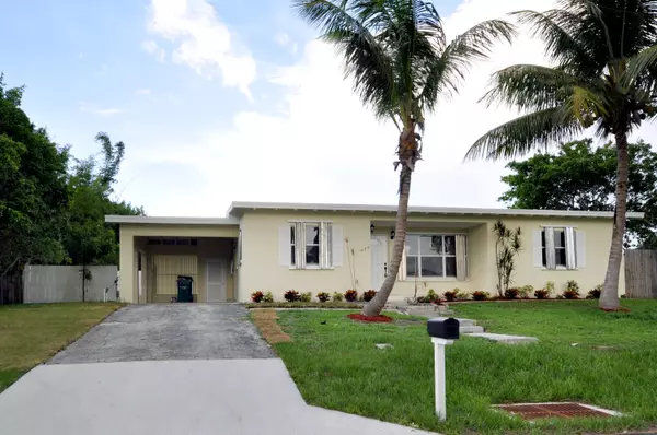 220 SW 3rd ST, Boynton Beach, FL 33435