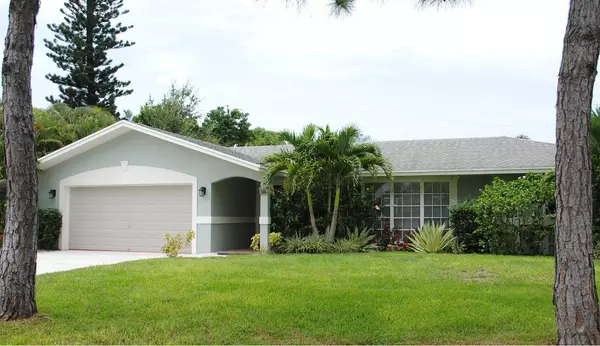 Tequesta, FL 33469,338 N Fairway