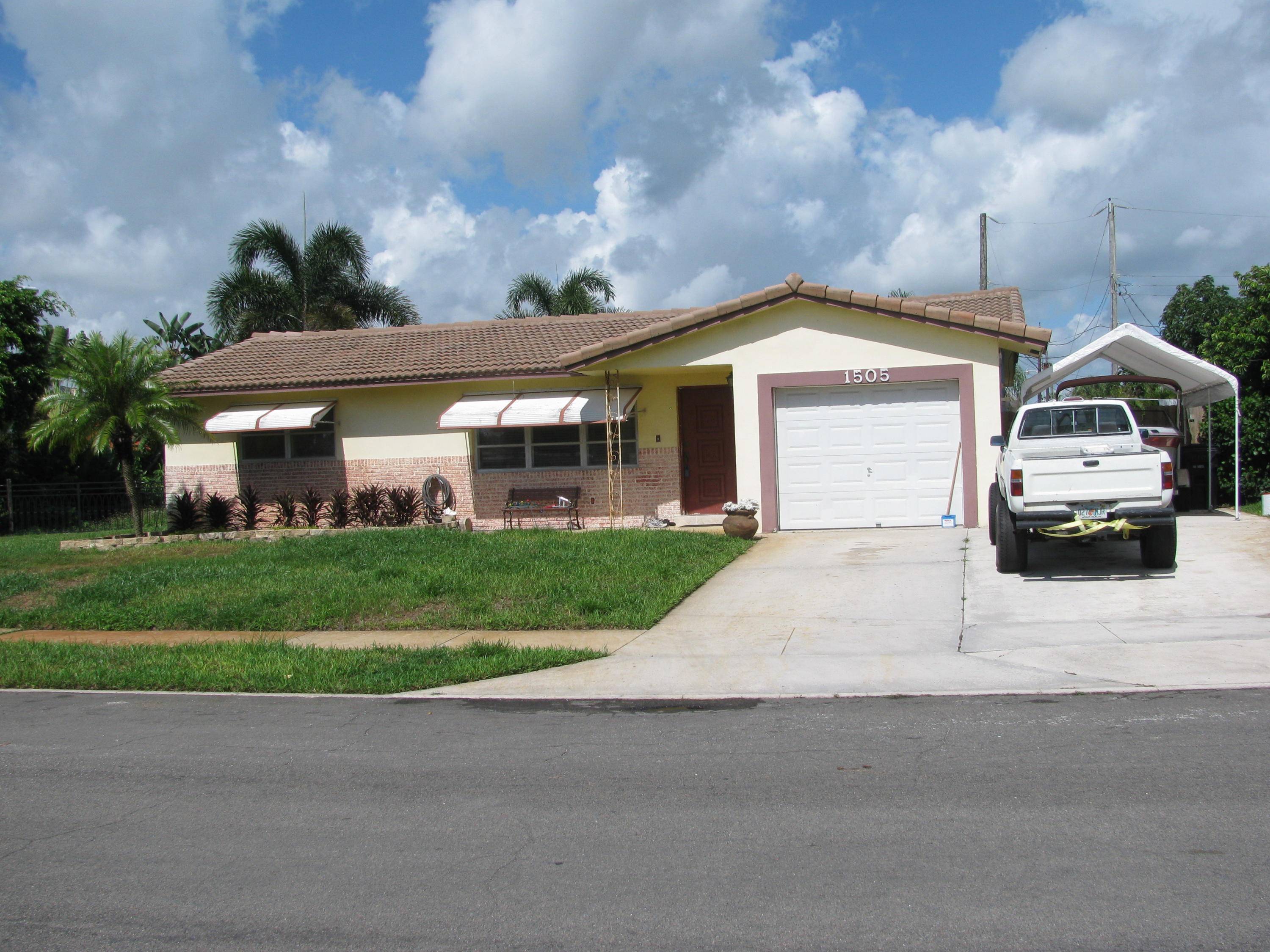 1505 Hillcrest DR, Lake Worth, FL 33461