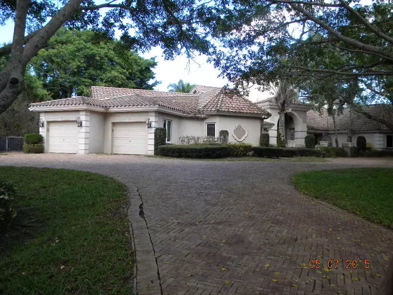 8419 Twin Lake DR, Boca Raton, FL 33496