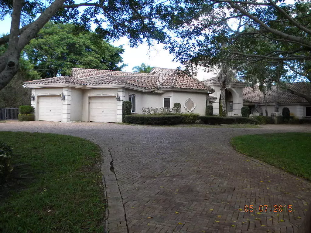 Boca Raton, FL 33496,8419 Twin Lake DR