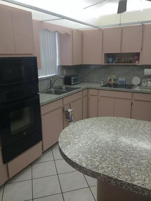 Miramar, FL 33023,2311 Desoto DR