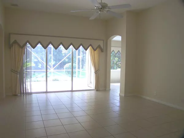 West Palm Beach, FL 33411,9092 Bay Harbour CIR