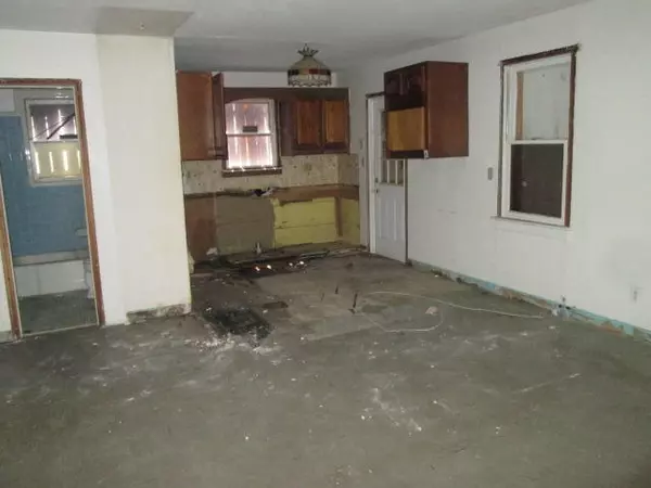 Greenacres, FL 33463,541 Broward AVE