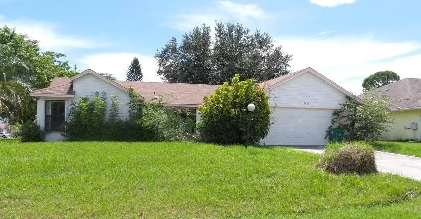 2801 SW Fluvia ST, Port Saint Lucie, FL 34953