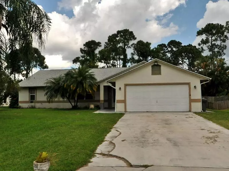 349 SE Fallon DR, Port Saint Lucie, FL 34983