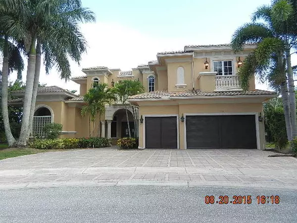 Boca Raton, FL 33496,17613 Middle Lake DR