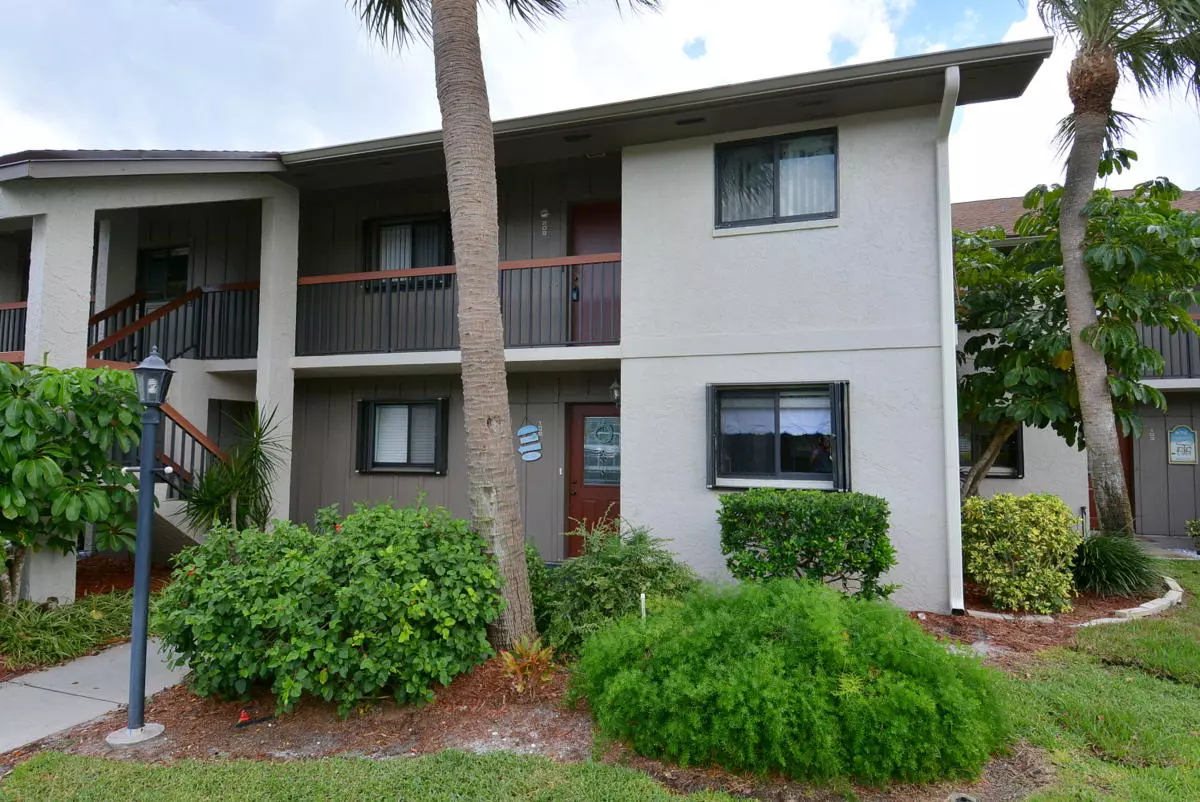 Jensen Beach, FL 34957,1600 NE Dixie HWY 12-202