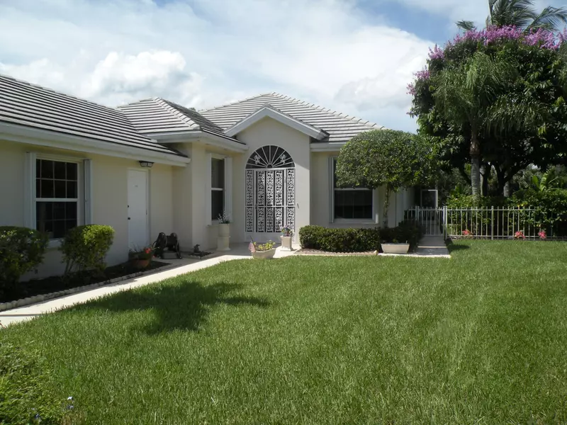 7420 SE Marsh Fern LN, Hobe Sound, FL 33455