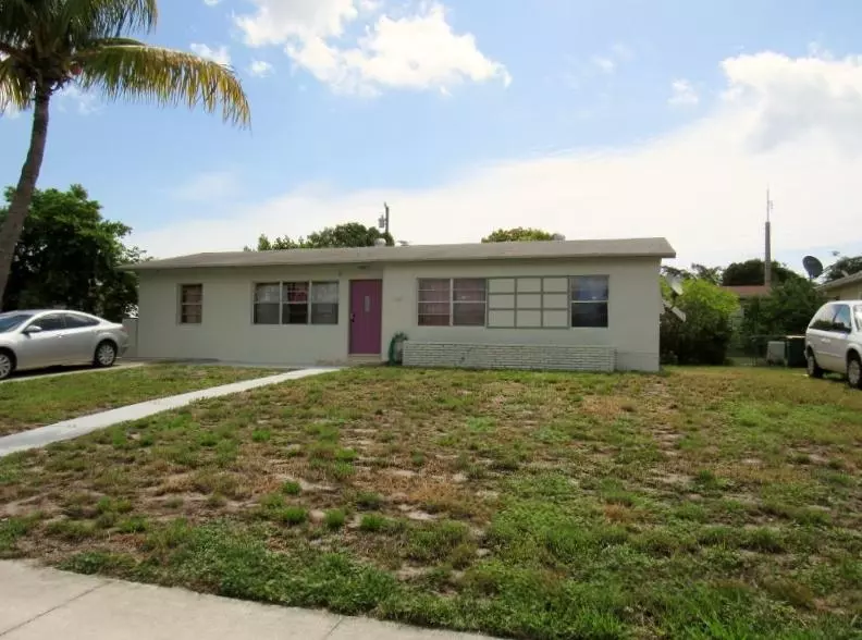 1518 Tropical DR, Lake Worth, FL 33460