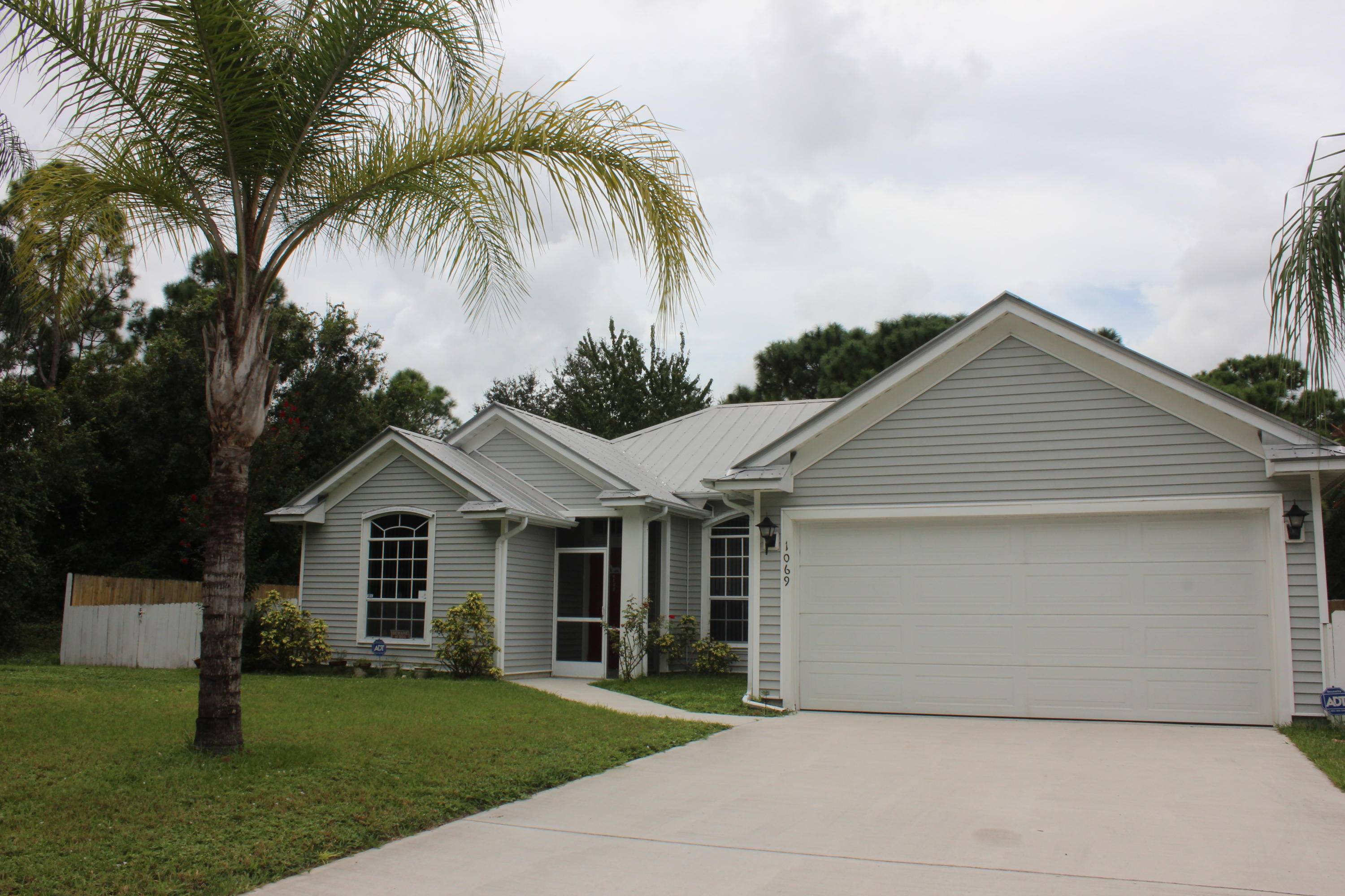 1069 SW Fenway RD, Port Saint Lucie, FL 34953