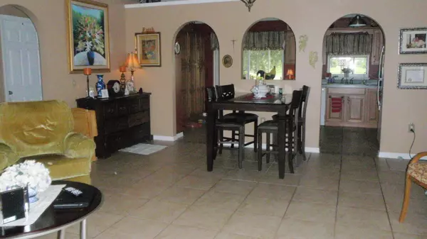 Port Saint Lucie, FL 34953,502 SW Fifer AVE