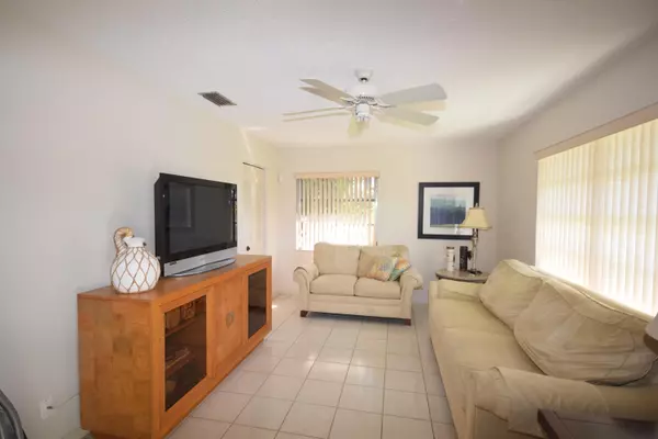 Delray Beach, FL 33484,5191 Poppy PL D