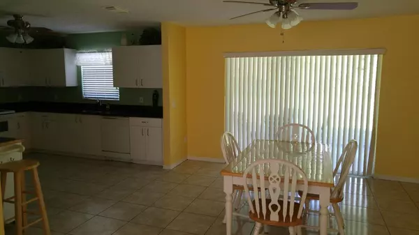 Fort Pierce, FL 34982,5692 Travelers WAY