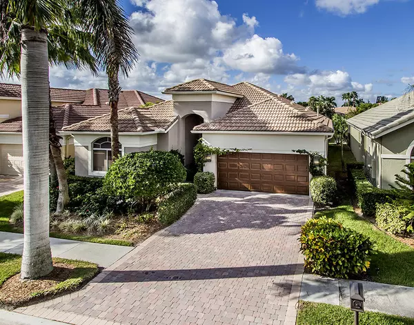 9029 Sand Pine LN, West Palm Beach, FL 33412