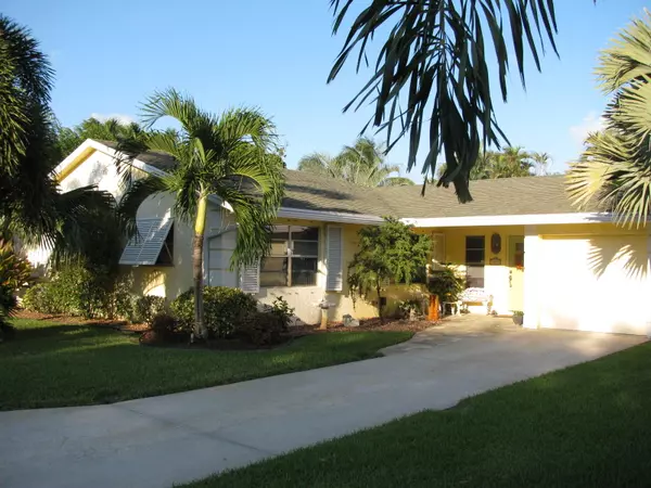 1891 Travis CT, Lake Clarke Shores, FL 33406