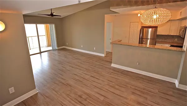 Hypoluxo, FL 33462,180 Yacht Club WAY 306