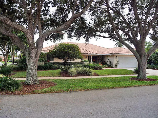 Boca Raton, FL 33487,17471 Spring Tree LN