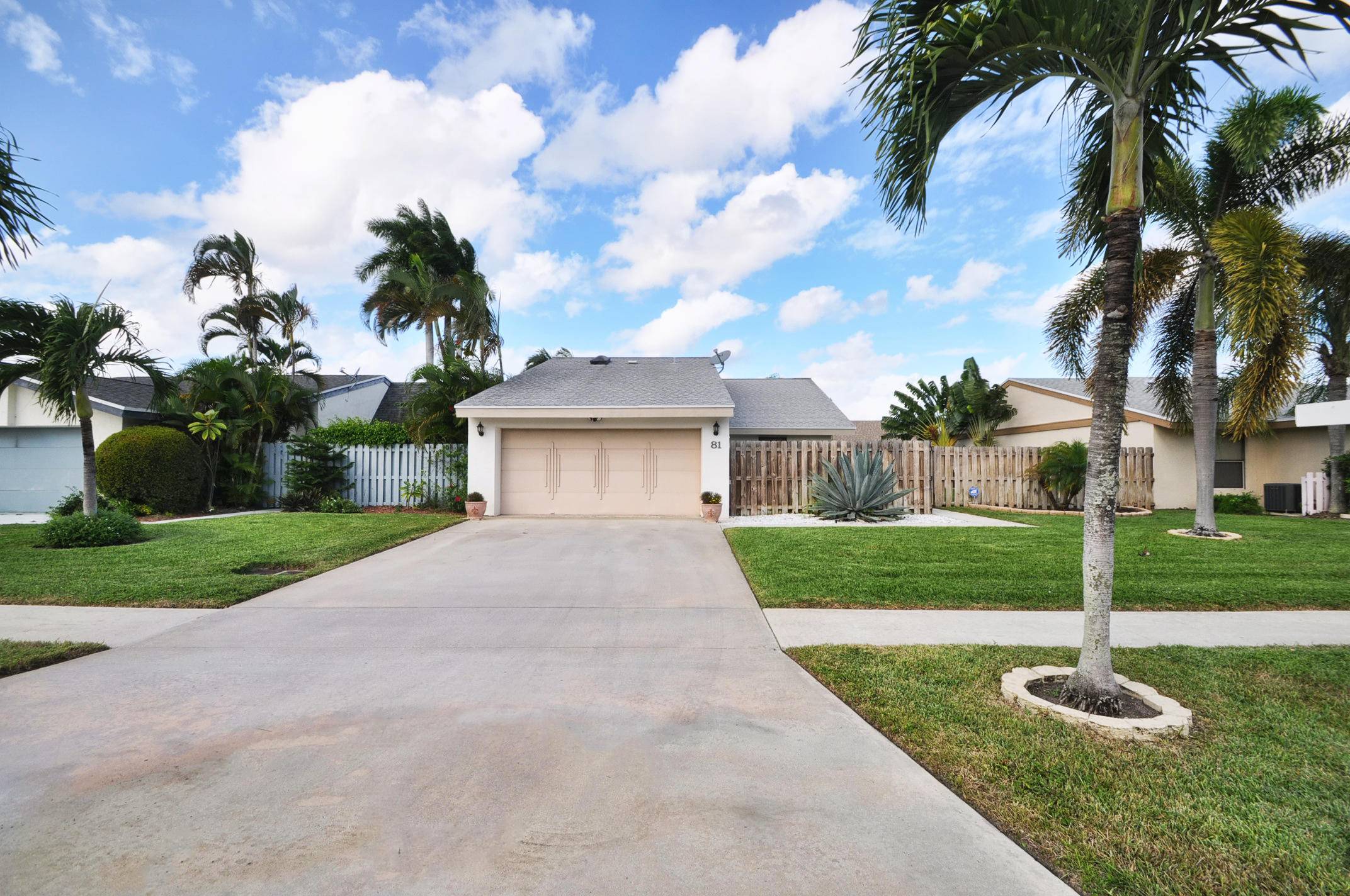 81 Baytree CIR, Boynton Beach, FL 33436