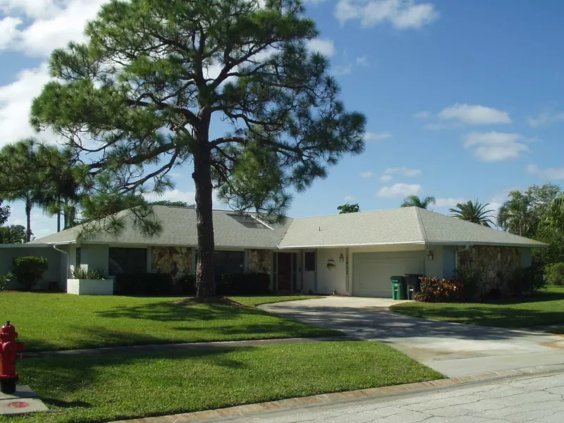 2822 SE Ginza ST, Port Saint Lucie, FL 34952