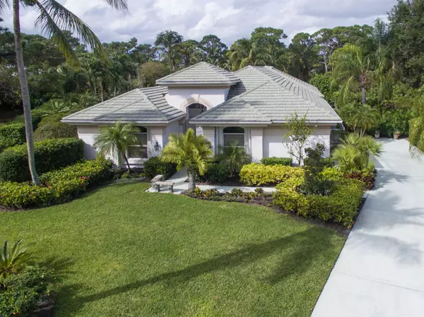 8342 SE Sanctuary DR, Hobe Sound, FL 33455