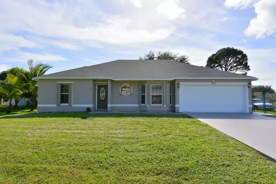 582 SW Duxbury AVE, Port Saint Lucie, FL 34983