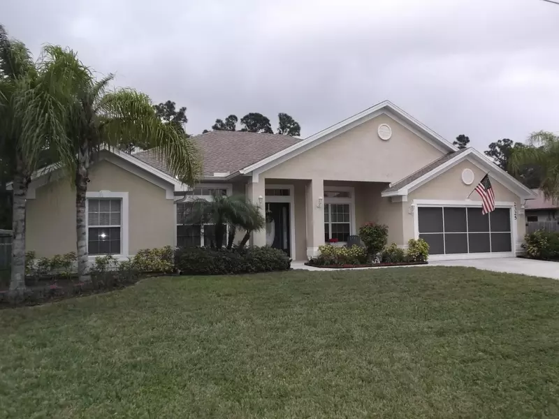 2325 SE Gillette AVE, Port Saint Lucie, FL 34952