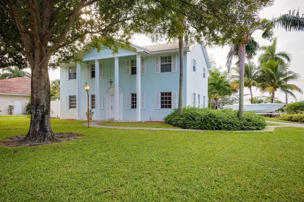 7515 W Lake DR, West Palm Beach, FL 33406