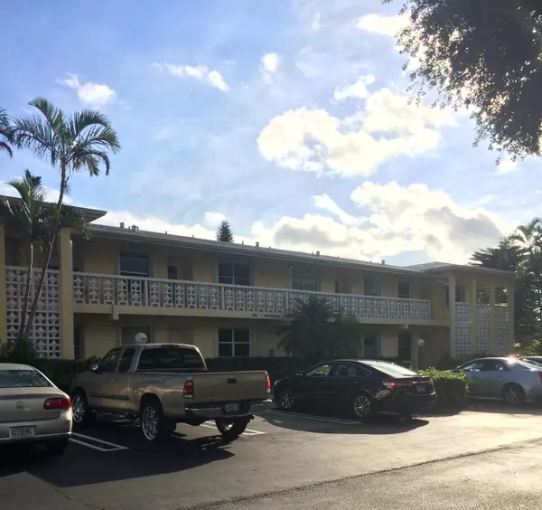 1560 NW 18th AVE 203, Delray Beach, FL 33445