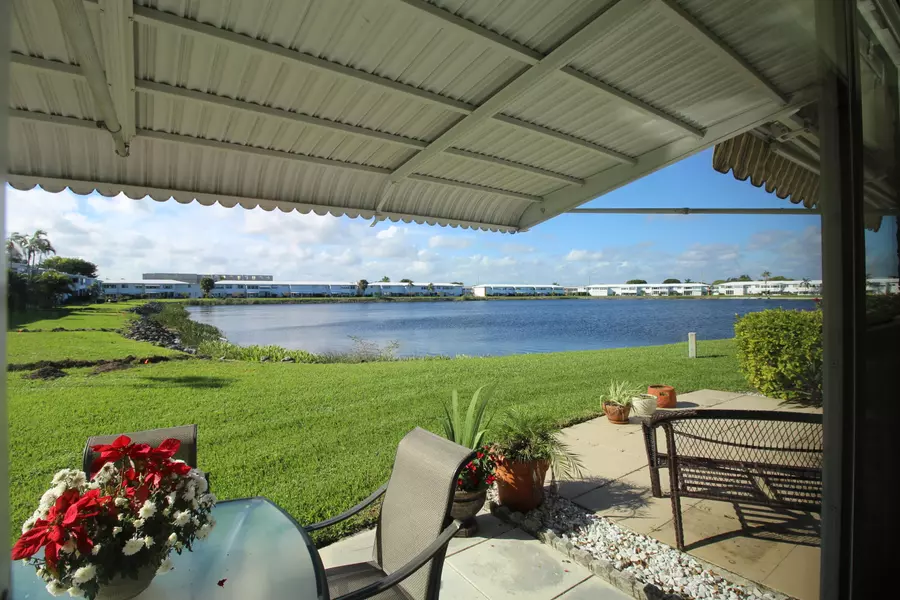 101 Leisure Lake CIR 105, Boynton Beach, FL 33426