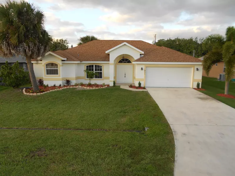 971 SW Mchord AVE, Port Saint Lucie, FL 34953