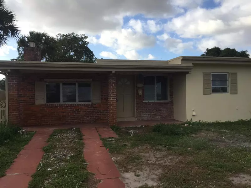 1225 N 15th AVE, Lake Worth, FL 33460