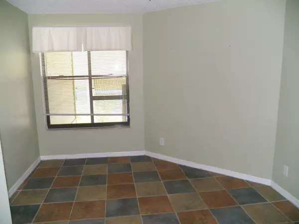 Stuart, FL 34997,5280 SE Seascape WAY 201