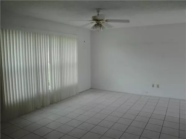 Port Saint Lucie, FL 34953,341 SE Bayview Ter TER