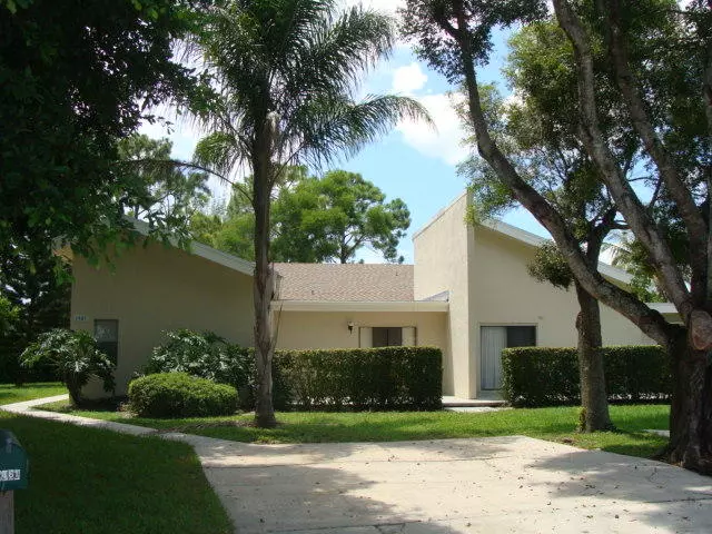 1453 Easthampton CIR, Wellington, FL 33414