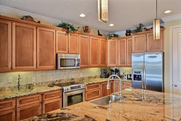 Fort Pierce, FL 34949,1240 Seaway DR 102