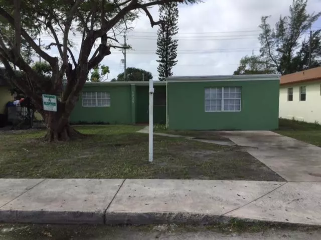 1025 S G ST, Lake Worth, FL 33460