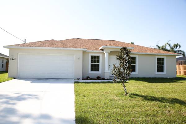 5913 NW Hann DR, Port Saint Lucie, FL 34986