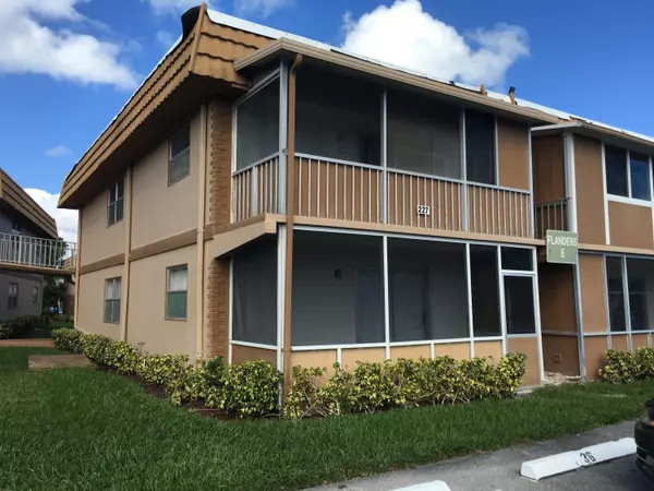 203 Flanders E, Delray Beach, FL 33484