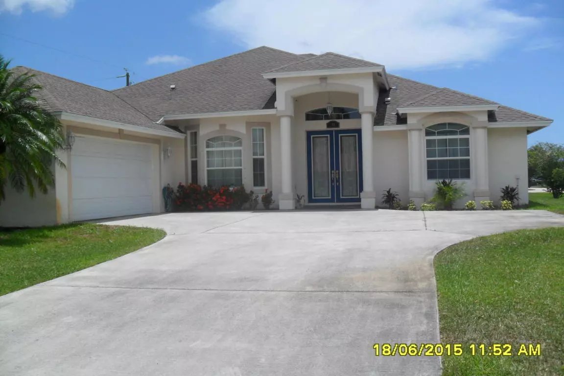 Port Saint Lucie, FL 34983,799 SW Hibiscus ST