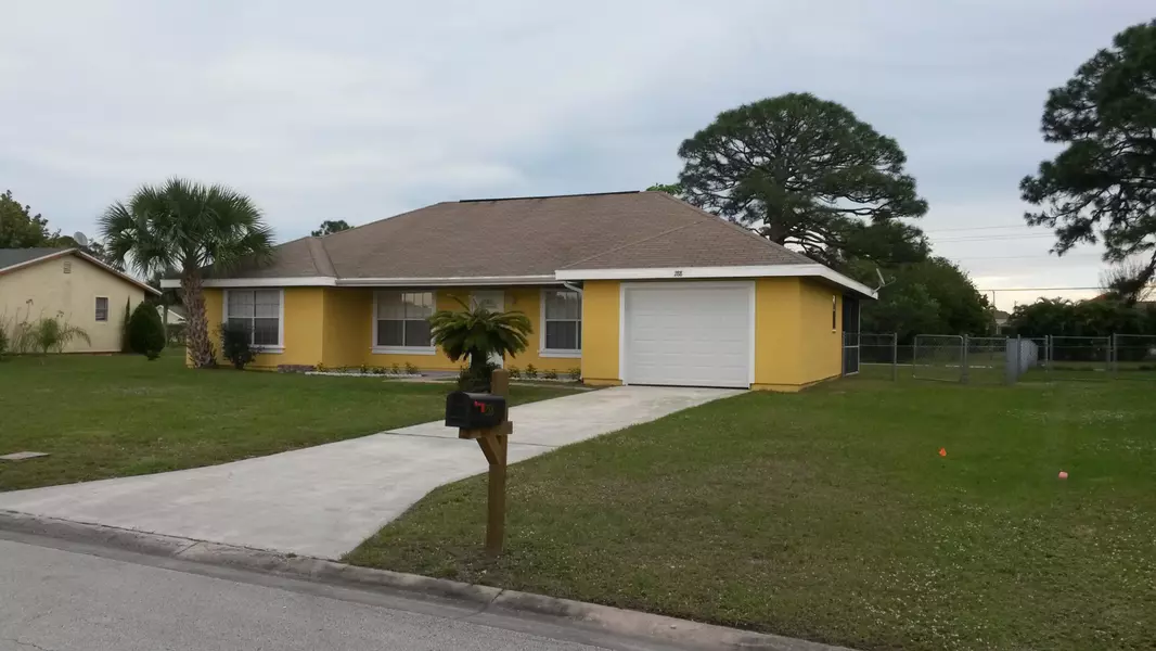 288 SW Bridgeport DR, Port Saint Lucie, FL 34953