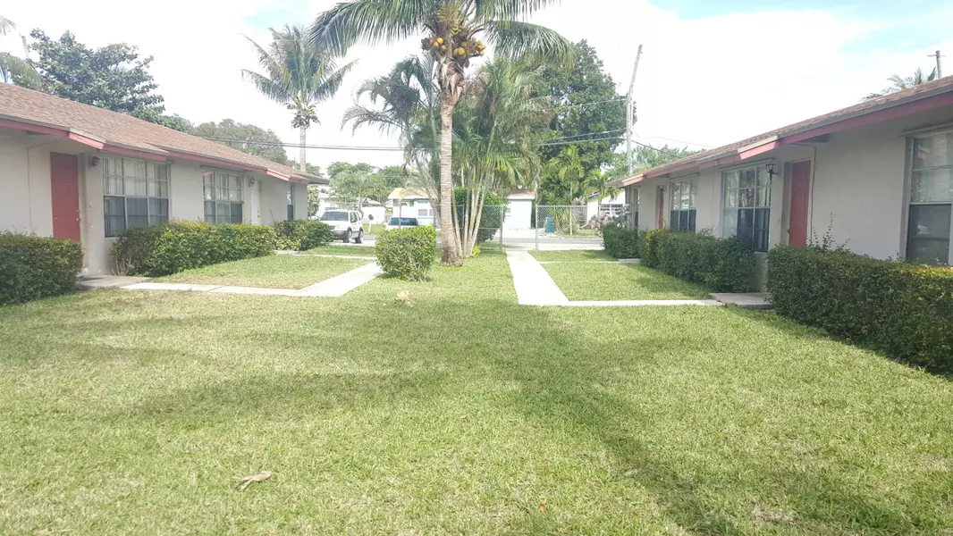 306 SE 21st AVE, Boynton Beach, FL 33435