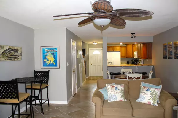 Hutchinson Island, FL 34949,1550 S Ocean DR A4