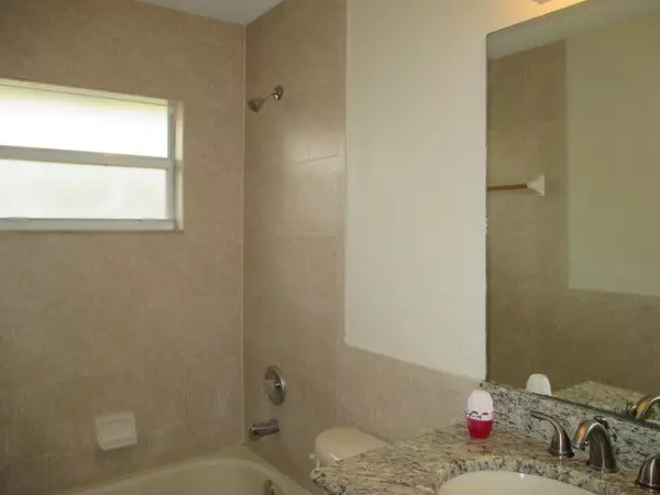 Hypoluxo, FL 33462,7955 Terrace RD