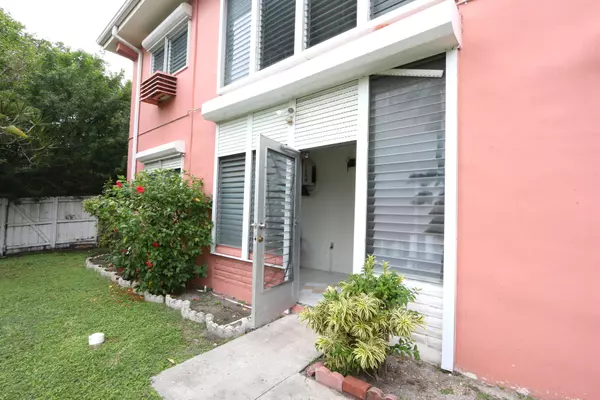 North Miami, FL 33161,1560 NE 127th ST 110