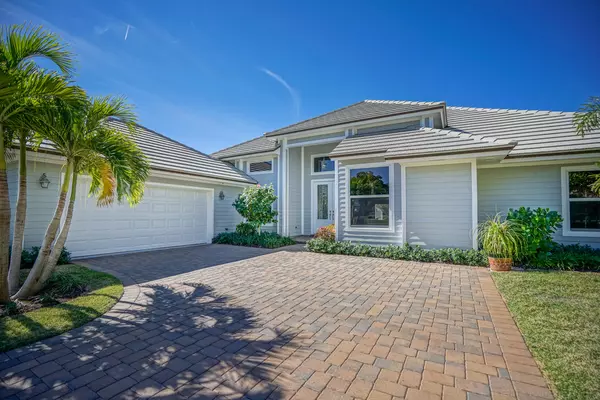 Tequesta, FL 33469,18147 SE Ridgeview DR