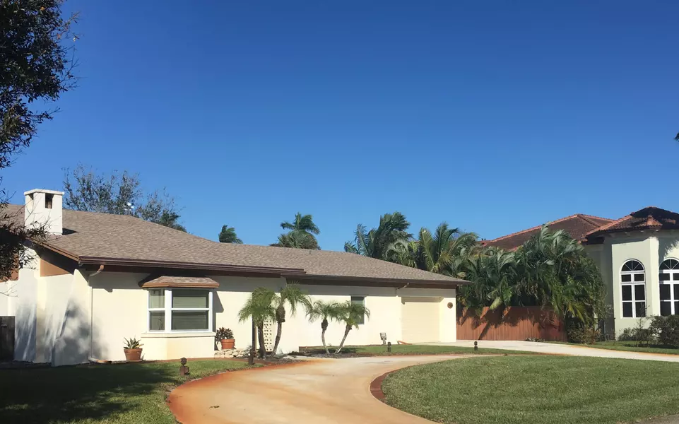 395 Beacon, Tequesta, FL 33469