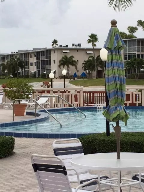 2581 N Garden DR 108, Lake Worth, FL 33461