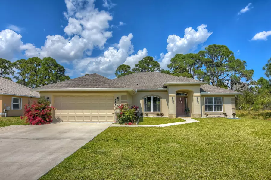 325 SW Dagget AVE, Port Saint Lucie, FL 34953