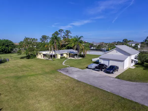 Tequesta, FL 33469,9228 SE Island WAY